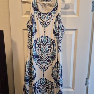 Blue and White Patterned Sleeveless Dress